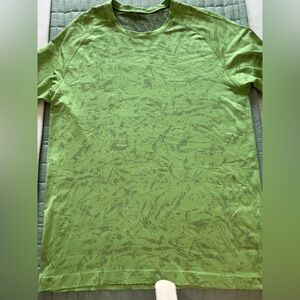 Lululemon green metal vent